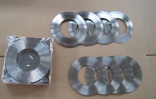Metallic circular rings and washers